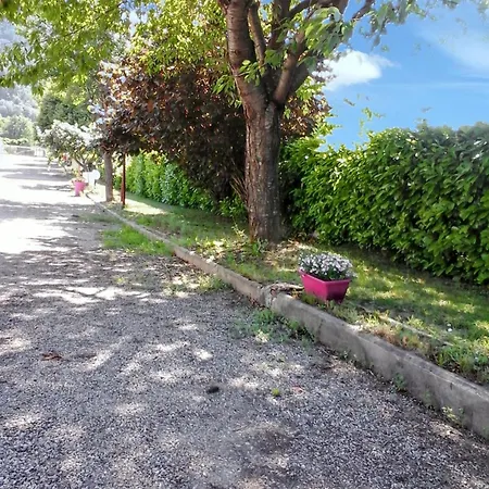 Enchanteur A Avec Vue Sur Montagne